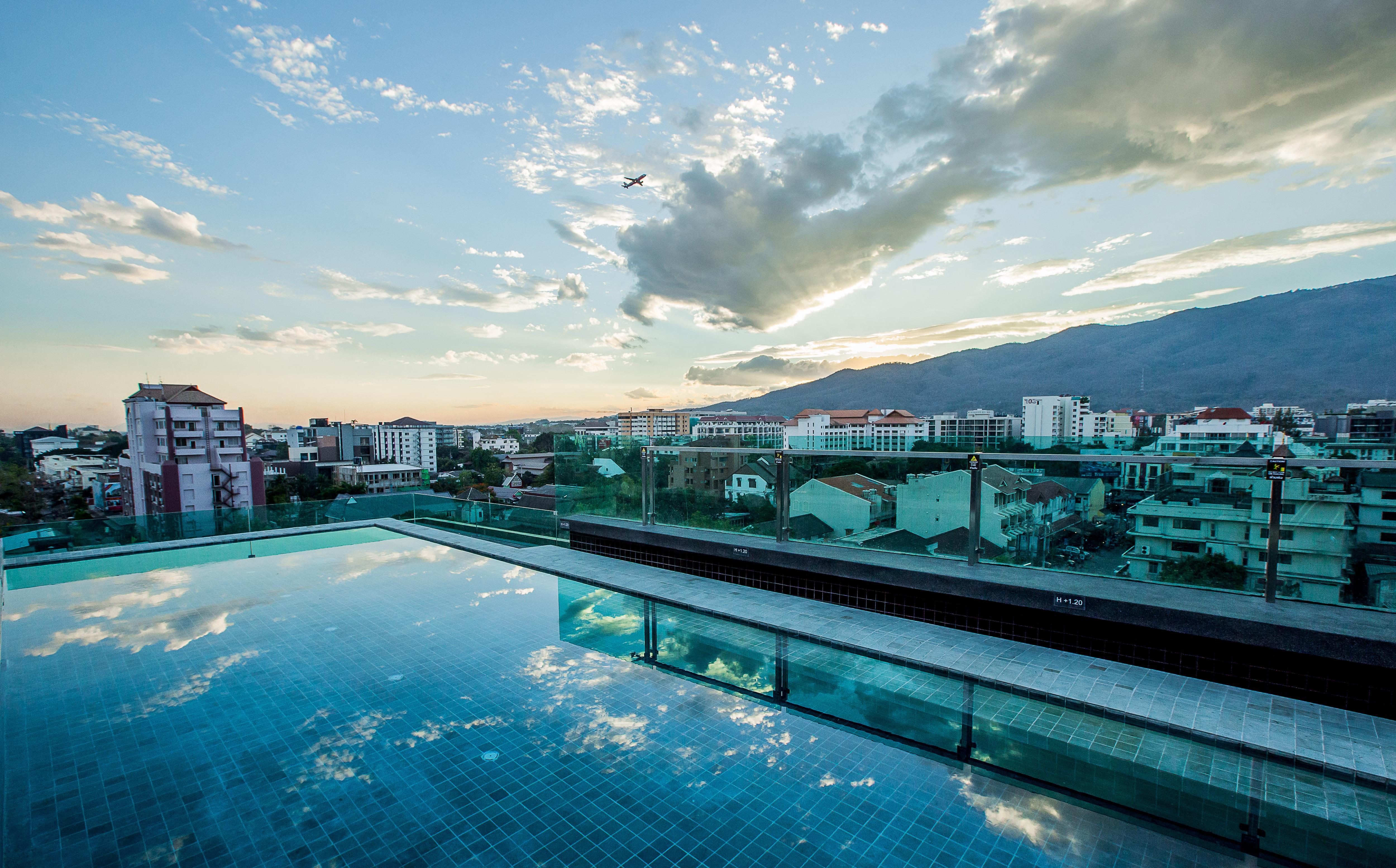 Art Mai Gallery Nimman Hotel Chiang Mai Ngoại thất bức ảnh View from the rooftop