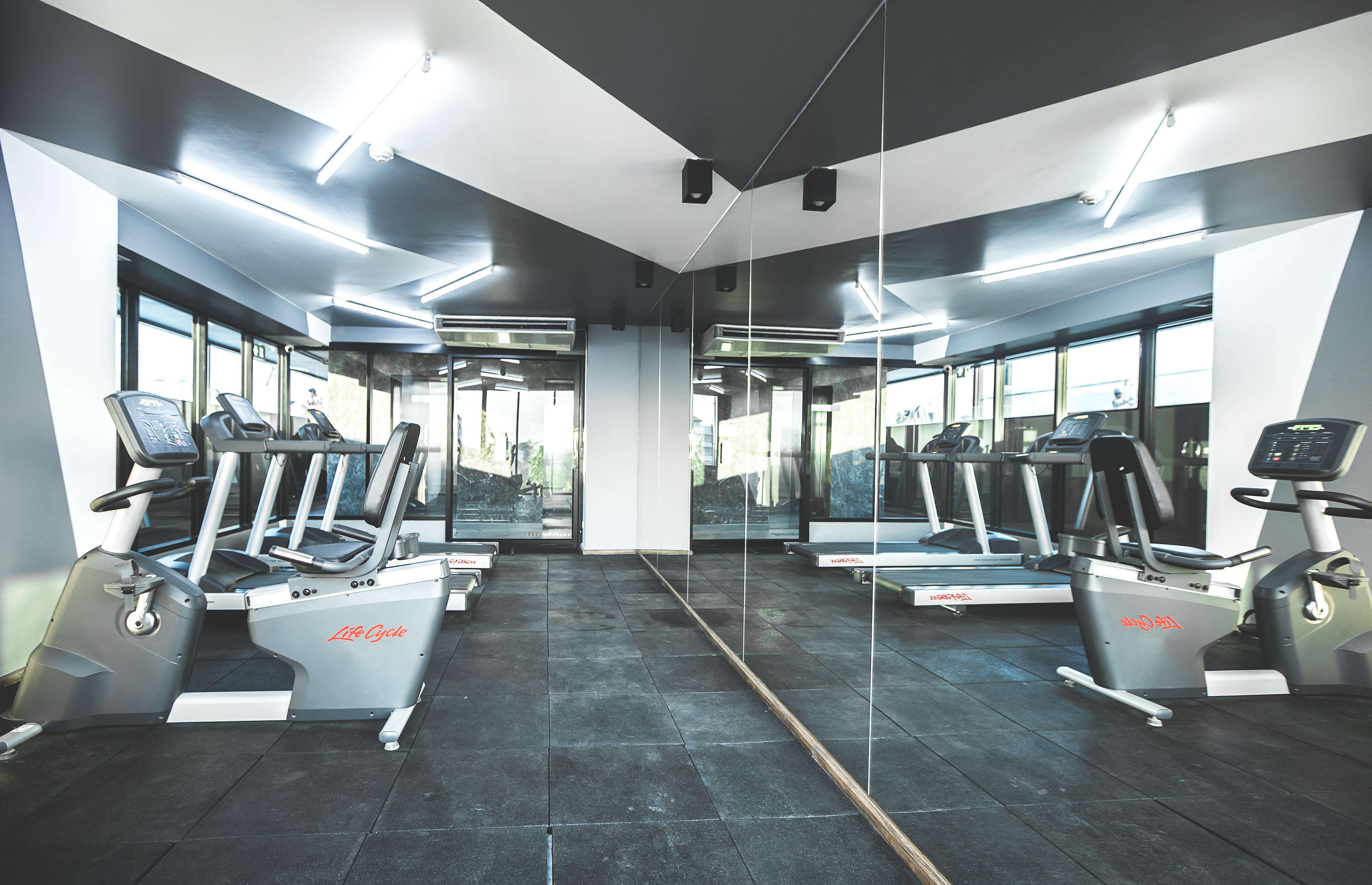 Art Mai Gallery Nimman Hotel Chiang Mai Ngoại thất bức ảnh The gym at the hotel
